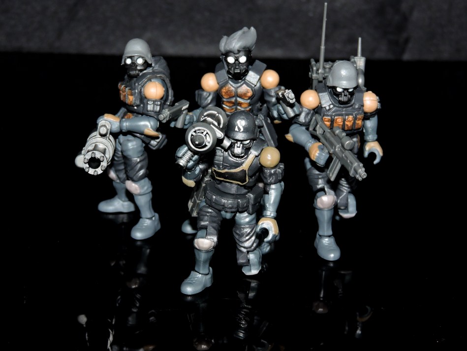 B2.Five Acid Rain World Bucks Team Troopers - Surveillance Port (45)