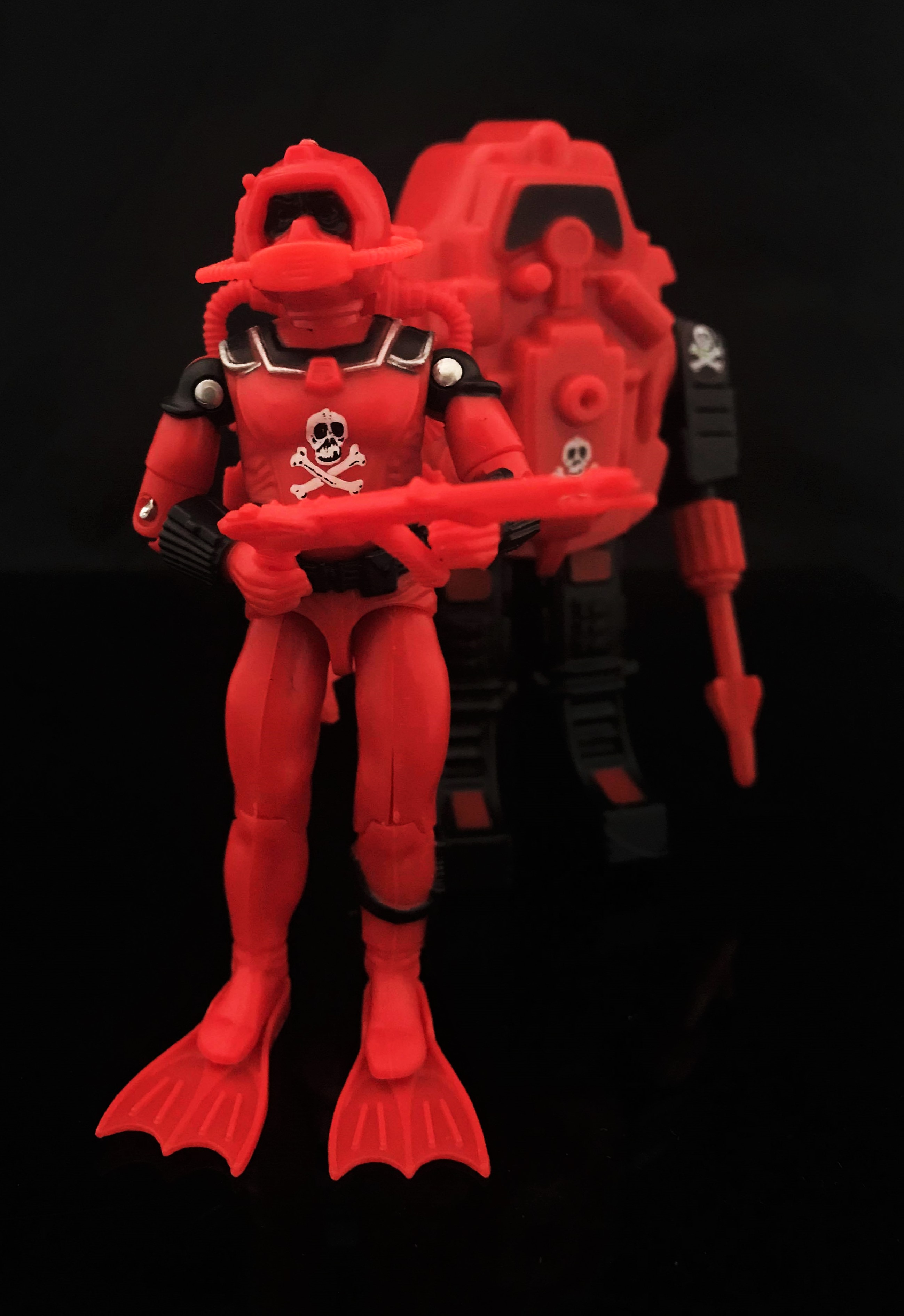 Black Major Red Shadows Eel and SNAKE Armor - Surveillance Port 01